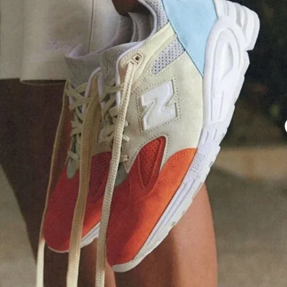 Kith New Balance 990v2 Mykonos Size 7.5 (With Socks) display picture 3